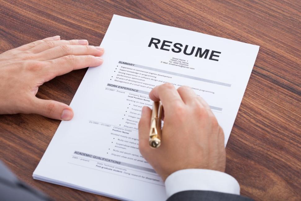 Vilka vanliga misstag bör man undvika när man skriver ett CV?